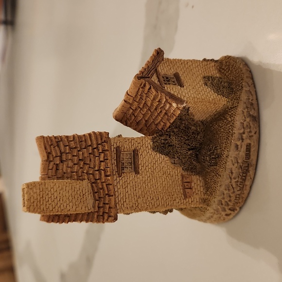 David Winter Cottages | Ivy Cottage 1982 - Picture 6 of 9